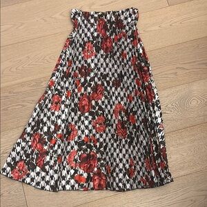 Zara Black and White A-Line Midi Skirt Pleated Casual